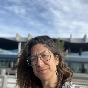 Sandra VENIENT Artigues-près-Bordeaux, , Kinésithérapie & Cancer du Sein