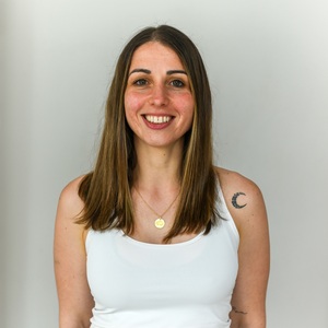 Coralie SALMON Domarin, , Périnéologie Féminine, Posturologie en Périnéologie, Utilisation des techniques de Técarthérapie, Prise en charge des femmes en Pré & Post Partum, Traitement des cicatrices, Pilates en Pré & Post Natal, Yoga en Pré & Post Natal, Gymnastiques abdominales, Pratique sportive & Périnéologie, Prise en charge des Diastasis