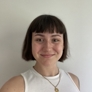 Aurore DALLA SERRA - AQUALLIANCE Kinésithérapie Grenoble, , Gymnastiques abdominales, Kinésithérapie & Cancer du Sein, Pilates en séance individuelle, Prise en charge des Lymphœdèmes, Traitement des cicatrices, Yoga en séance individuelle