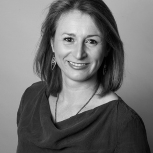 Claire GUENON Mons-en-Barœul, , Périnéologie Féminine, Prise en charge des femmes en Pré & Post Partum, Douleurs (algies) pelviennes chroniques, Prise en charge des Diastasis, Posturologie en Périnéologie, Pratique sportive & Périnéologie, Drainage Lymphatique Manuel, Traitement des cicatrices, Gymnastiques abdominales, Massage Pédiatrique, Portage Physiologique