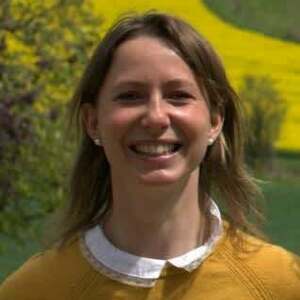 Louise AMMEUX Lompret, , Périnéologie Féminine, Rééducation Ano-Rectale, Prise en charge des femmes en Pré & Post Partum, Prise en charge de l'Endométriose, Prise en charge des Diastasis, Gymnastiques abdominales, Pilates en cours collectif, Yoga en Pré & Post Natal, Aromathérapie