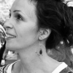 Fanny OLIER Nantes, , Drainage Lymphatique Manuel, Gymnastiques abdominales, Yoga en cours collectif, Yoga en séance individuelle, Accompagnement des femmes en PMA, Contentions souples / Taping, Prise en charge de l'Endométriose