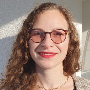 Sandy STANISLAS Nice, , Contentions souples / Taping, Drainage Lymphatique Manuel, Kinésithérapie & Cancer du Sein, Pilates & Cancer du Sein, Prise en charge des Lymphœdèmes, Traitement des cicatrices, Yoga & Cancer du Sein, Yoga en séance individuelle, Périnéologie Féminine, Yoga en cours collectif