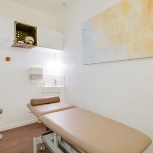 Yael LEVY Paris 17, , Accompagnement des femmes en PMA, Douleurs (algies) pelviennes chroniques, Gymnastiques abdominales, Périnéologie Féminine, Posturologie en Périnéologie, Pratique sportive & Périnéologie, Prise en charge de l'Endométriose, Prise en charge des Diastasis, Prise en charge des femmes en Pré & Post Partum, Sexologie Féminine, Thérapeutiques manuelles & ostéopathiques en Périnéologie, Traitement des cicatrices, Utilisation des techniques de Técarthérapie, Yoga en Pré & Post Natal