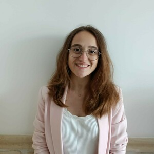 Clara REINELLI Longjumeau, , Douleurs (algies) pelviennes chroniques, Gymnastiques abdominales, Kinésithérapie & Cancer du Sein, Périnéologie Féminine, Prise en charge des Diastasis, Prise en charge des femmes en Pré & Post Partum