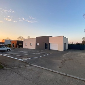 Jéhanne MESKAR Betton, , Kinésithérapie & Cancer du Sein, Périnéologie Féminine, Périnéologie Masculine, Prise en charge de l'Endométriose, Prise en charge des femmes en Pré & Post Partum, Prise en charge des Lymphœdèmes, Rééducation Ano-Rectale, Traitement des cicatrices