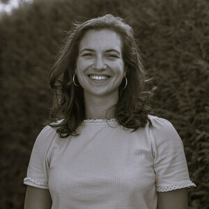 Pauline MOUTON - Villa Rosa Roubaix, , Gymnastiques abdominales, Orthopédie Pédiatrique – torticolis congénital, plagiocéphalie, Périnéologie Féminine, Pilates en cours collectif, Prise en charge des femmes en Pré & Post Partum