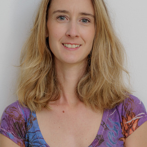 Christelle GUITARD Marseille, , Kinésithérapie & Cancer du Sein, Traitement des cicatrices, Prise en charge des Lymphœdèmes, Yoga & Cancer du Sein