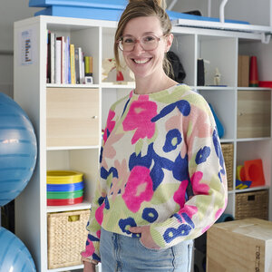 Gwenaëlle HERMELINE Méry, , Portage Physiologique, Prise en charge des Diastasis, Prise en charge des femmes en Pré & Post Partum, Yoga en cours collectif, Yoga en Pré & Post Natal