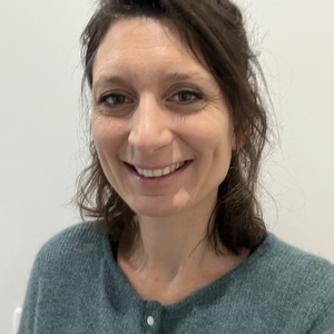 Claire LOGGHE  Labenne, , Douleurs (algies) pelviennes chroniques, Drainage Lymphatique Manuel, Gymnastiques abdominales, Kinésithérapie & Cancer du Sein, Orthopédie Pédiatrique – rachis, scoliose idiopathique, Scheuermann, Orthopédie Pédiatrique – torticolis congénital, plagiocéphalie, Périnéologie Féminine, Prise en charge de l'Endométriose, Prise en charge des femmes en Pré & Post Partum, Thérapeutiques manuelles & ostéopathiques en Périnéologie