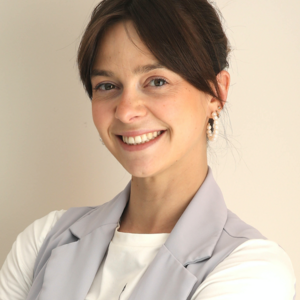 Léa BACRI Paris 17, , Douleurs (algies) pelviennes chroniques, Drainage Lymphatique Manuel, Kinésithérapie & Cancer du Sein, Massage Pédiatrique, Périnéologie Féminine, Périnéologie Pédiatrique, Pilates en cours collectif, Posturologie en Périnéologie, Prise en charge de l'Endométriose, Prise en charge de la Congestion Veineuse Pelvienne, Prise en charge des femmes en Pré & Post Partum, Sexologie Féminine, Utilisation des techniques de Técarthérapie