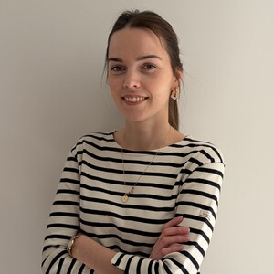 Lena BOUVIER Sucé-sur-Erdre, , Kinésithérapie & Cancer du Sein, Gymnastiques abdominales, Pilates en cours collectif, Pilates en séance individuelle, Traitement des cicatrices, Drainage Lymphatique Manuel