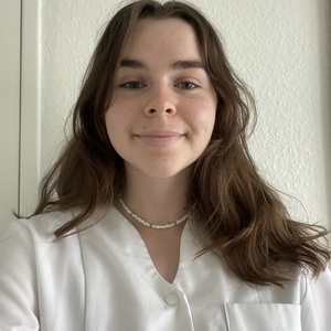 Manon MULLER Strasbourg, , Douleurs (algies) pelviennes chroniques, Périnéologie Féminine, Prise en charge des femmes en Pré & Post Partum, Sexologie Féminine, Gymnastiques abdominales, Pose de bandes et compressions veino-lymphatiques, Prise en charge de l'Endométriose, Prise en charge de la Congestion Veineuse Pelvienne, Prise en charge des Diastasis, Prise en charge des Lymphœdèmes, Rééducation Ano-Rectale, Thérapeutiques manuelles & ostéopathiques en Périnéologie