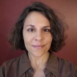 Déborah ARANIAS Paris 17, , Périnéologie Féminine, Périnéologie Masculine, Rééducation Ano-Rectale, Prise en charge des femmes en Pré & Post Partum, Douleurs (algies) pelviennes chroniques, Prise en charge de l'Endométriose, Prise en charge des Diastasis, Gymnastiques abdominales, Conseils nutritionnels / Micronutrition, Posturologie en Périnéologie, Prise en charge des Lymphœdèmes, Prise en charge de la Congestion Veineuse Pelvienne