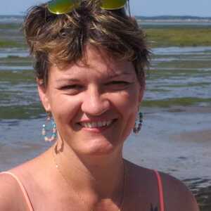 Laure DUBERNARD Casteljaloux, , Périnéologie Féminine, Périnéologie Masculine, Prise en charge des femmes en Pré & Post Partum, Prise en charge de l'Endométriose, Prise en charge des Diastasis, Kinésithérapie & Cancer du Sein, Drainage Lymphatique Manuel, Traitement des cicatrices, Gymnastiques abdominales, Conseils à la pose de Pessaire, Contentions souples / Taping, Prise en charge de la Congestion Veineuse Pelvienne