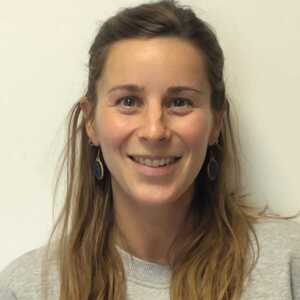 Solenn CHOJNICKI - Cabinet SOHA Kiné Prévention Rennes, , Gymnastiques abdominales, Périnéologie Féminine, Pilates en cours collectif, Pratique sportive & Périnéologie, Prise en charge de l'Endométriose, Prise en charge des Diastasis, Prise en charge des femmes en Pré & Post Partum, Yoga en cours collectif, Yoga en Pré & Post Natal
