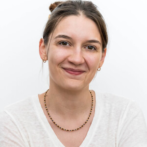 Claire TARDIVON Issy-les-Moulineaux, , Kinésithérapie & Cancer du Sein, Périnéologie Féminine, Prise en charge des femmes en Pré & Post Partum, Gymnastiques abdominales