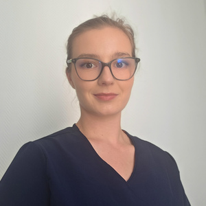 Lou-Ann HUMBERT Colayrac-Saint-Cirq, , Pose de bandes et compressions veino-lymphatiques