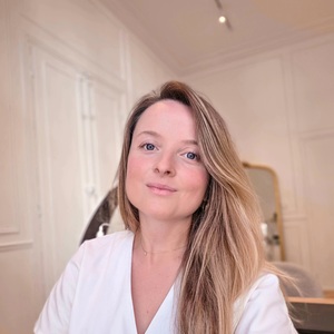 Christel THEOBALD Paris 16, , Douleurs (algies) pelviennes chroniques, Drainage Lymphatique Manuel, Gymnastiques abdominales, Kinésithérapie & Cancer du Sein, Périnéologie Féminine, Prise en charge de l'Endométriose, Prise en charge des Diastasis, Rééducation Ano-Rectale, Sexologie Féminine, Thérapeutiques manuelles & ostéopathiques en Périnéologie, Traitement des cicatrices