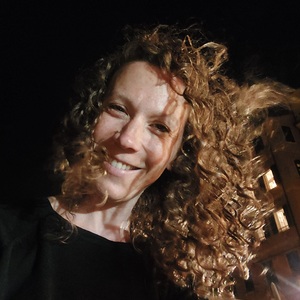 Anaïs DE RAPHELIS Manosque, , Kinésithérapie & Cancer du Sein, Prise en charge des Lymphœdèmes, Drainage Lymphatique Manuel, Traitement des cicatrices, Aromathérapie, Contentions souples / Taping